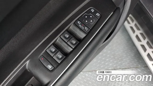 Renault-KoreaSamsung QM6 Новый QM6 2.0 GDe LE Signature 2WD — Фото автомобиля 12