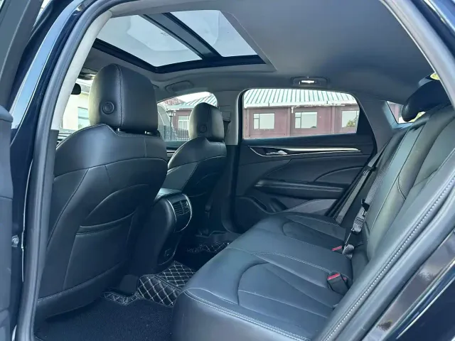 Buick LaCrosse — Фото автомобиля 6