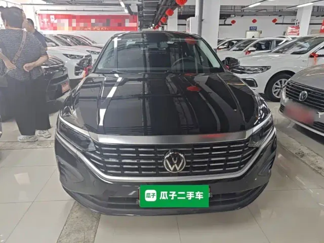 Volkswagen Passat — Фото автомобиля 2