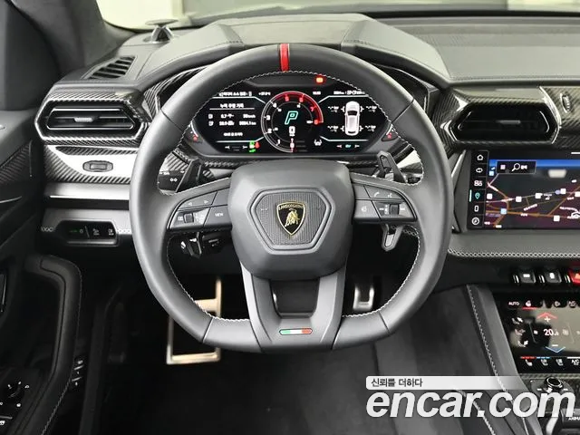 Lamborghini Urus — Фото автомобиля 13