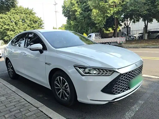 BYD Qin PLUS — Фото автомобиля 3