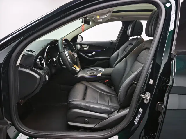 Mercedes-Benz C-Class — Фото автомобиля 4