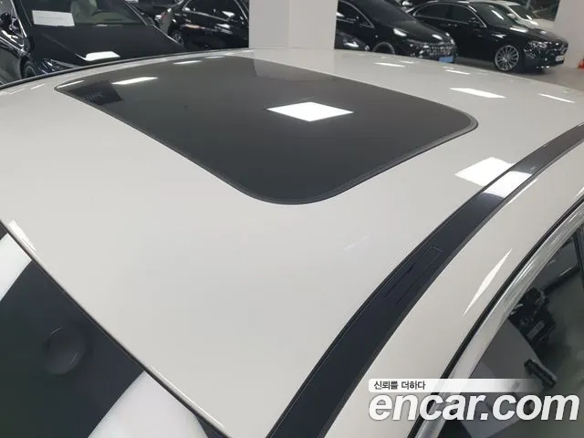 Mercedes-Benz E-Class — Фото автомобиля 12