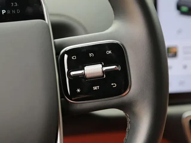 Li Auto L8 — Фото автомобиля 13