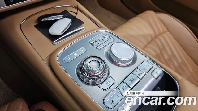 Genesis G90 Бензин 3.5 турбо AWD — Фото автомобиля 9