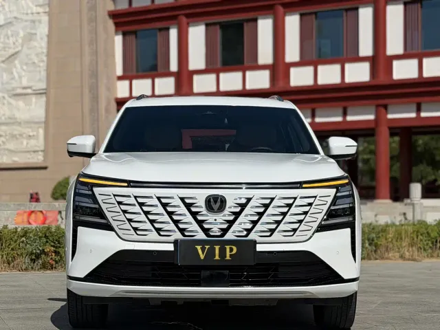 Changan CS75 Plus — Фото автомобиля 2