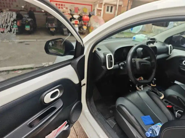 Roewe Clever — Фото автомобиля 13