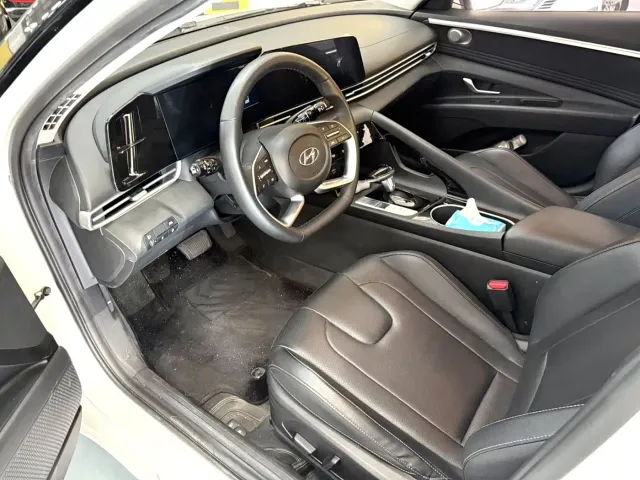 Hyundai Elantra — Фото автомобиля 7