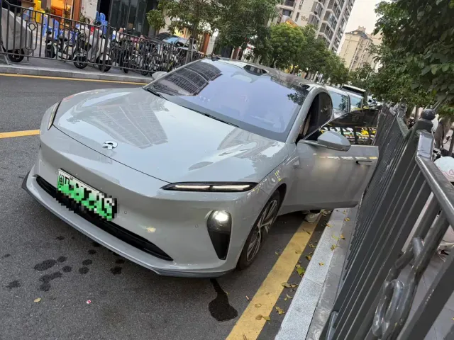 Фотография автомобиля — Nio ET5