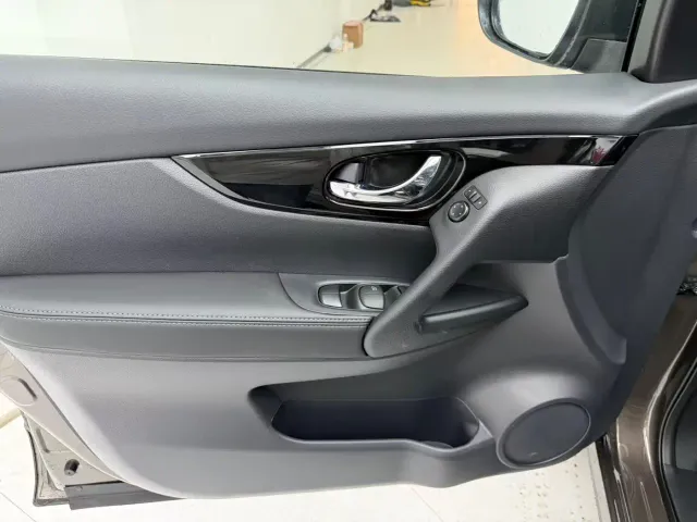 Nissan Qashqai — Фото автомобиля 10