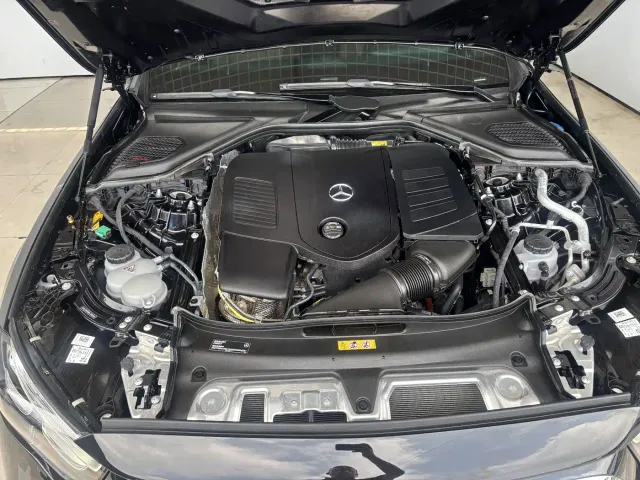 Mercedes-Benz E-Class — Фото автомобиля 30