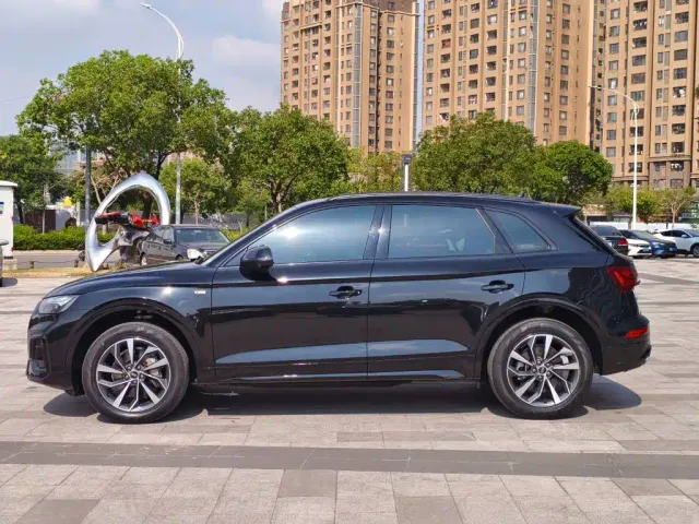 Audi Q5L — Фото автомобиля 4