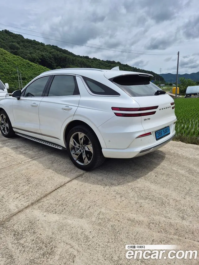 Genesis GV70 Electrified GV70 — Фото автомобиля 2