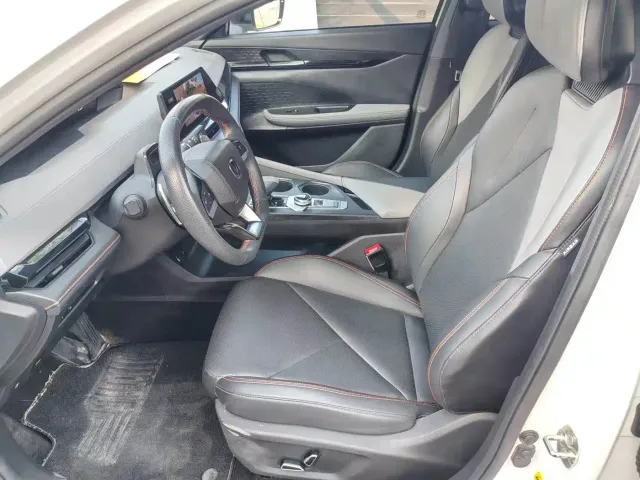 Changan Changan UNI-V 2023 1.5T Sport Edition — Фото автомобиля 4