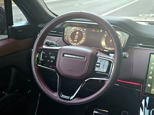 Land Rover Range Rover Sport — Фото автомобиля 11