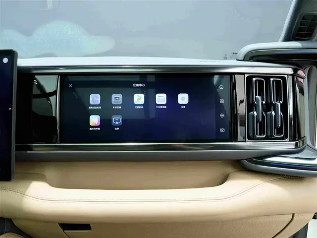 BYD FangChengBao Leopard 5 — Фото автомобиля 19