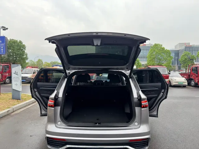Geely Xingyue L — Фото автомобиля 16