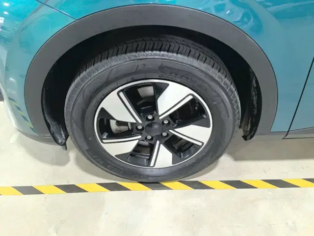 GAC Aion UT — Фото автомобиля 22