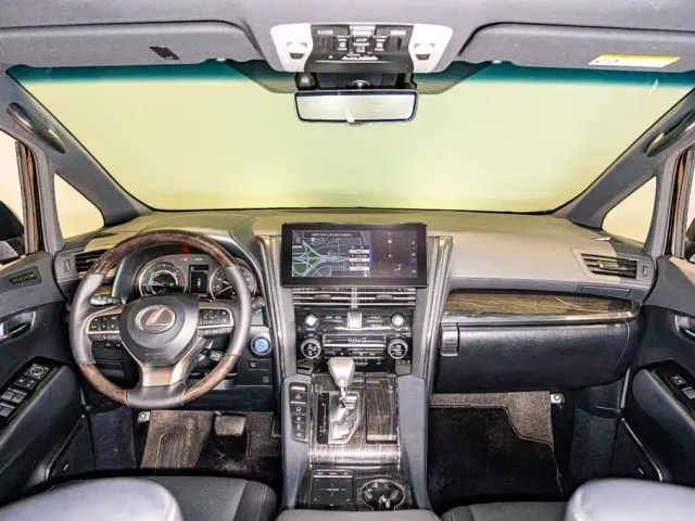 Lexus LM — Фото автомобиля 10
