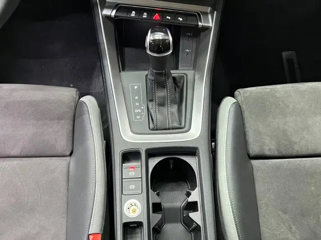 Audi Q3 — Фото автомобиля 12