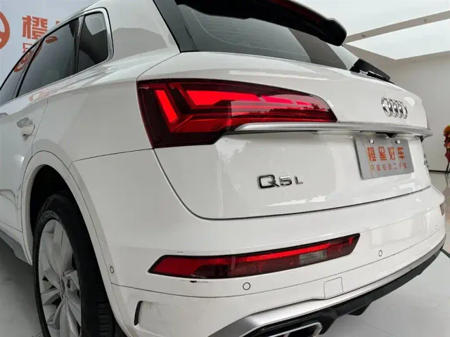 Audi Q5L — Фото автомобиля 7