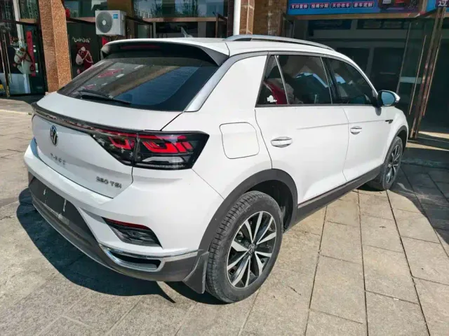 Volkswagen T-Roc — Фото автомобиля 4