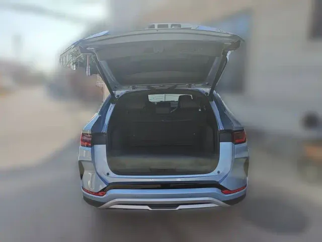 BYD Song PLUS — Фото автомобиля 20
