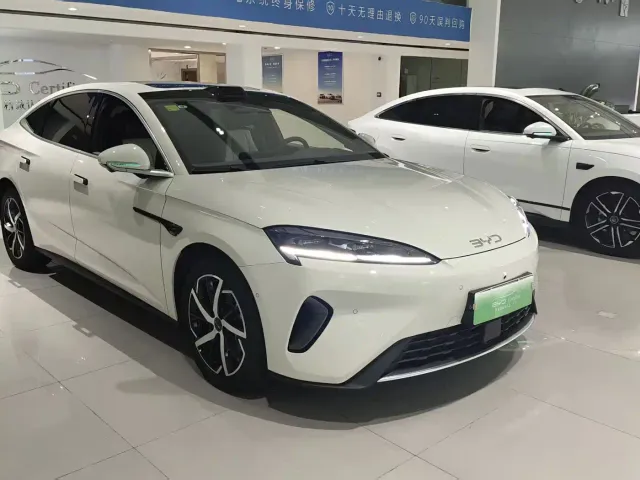 BYD Seal 07 DM-i — Фото автомобиля 5