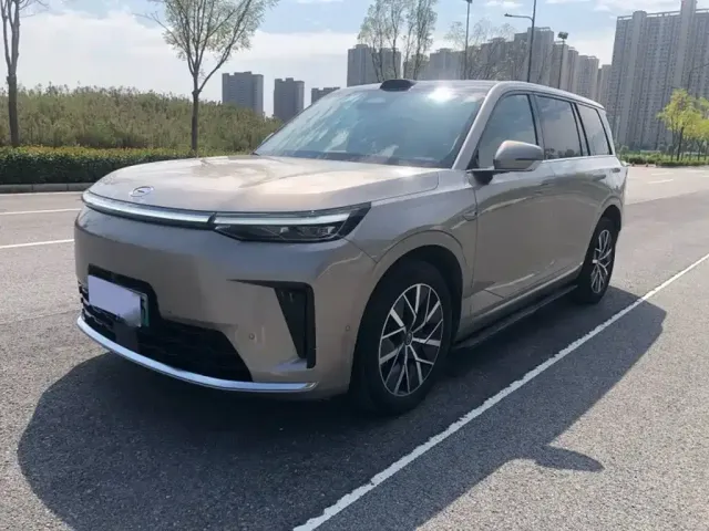 Фотография автомобиля — GAC Trumpchi Xiangwang S9
