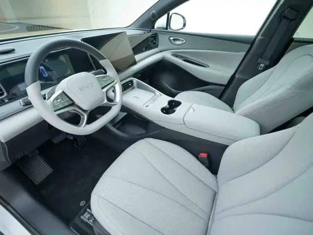 BYD Sealion 06 — Фото автомобиля 9