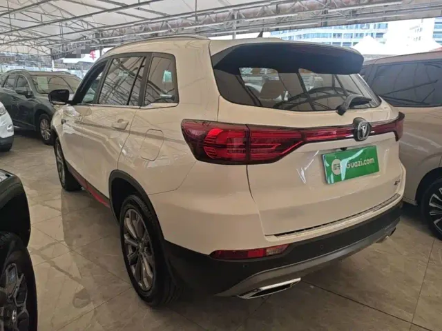 Changan CS75 — Фото автомобиля 4