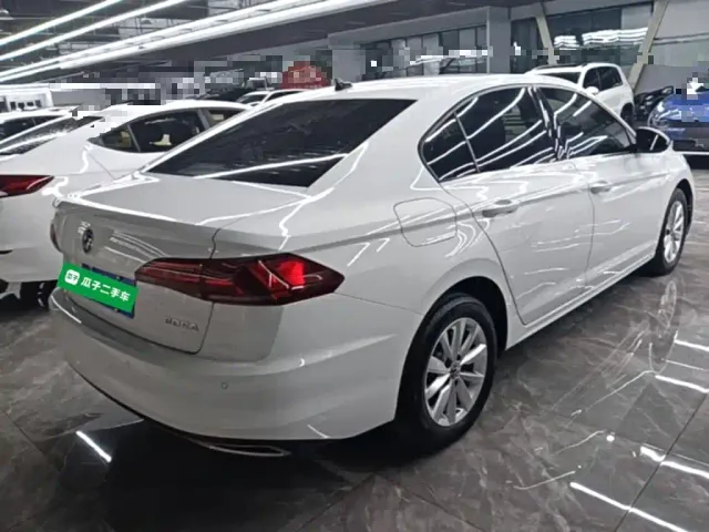Volkswagen Bora — Фото автомобиля 6