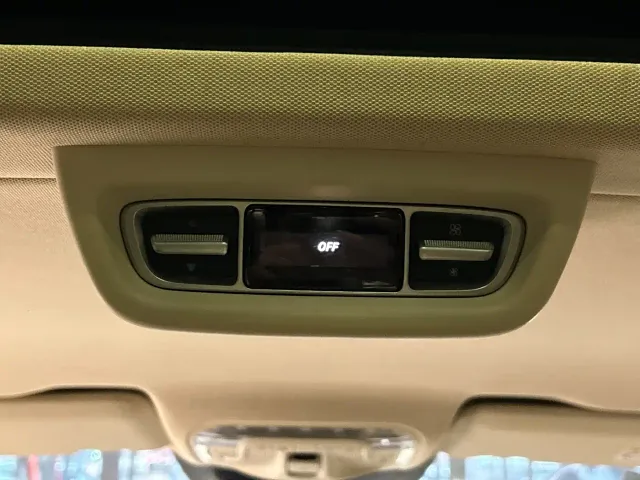 Mercedes-Benz V-Class — Фото автомобиля 24