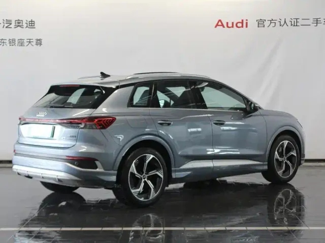 Audi Q4 e-tron — Фото автомобиля 6