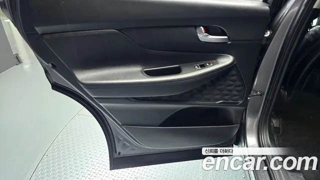 Hyundai Santa Fe — Фото автомобиля 14