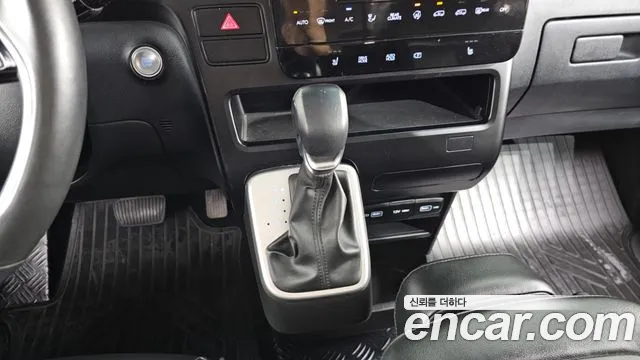 Hyundai Staria Staria Tourer 11 мест — Фото автомобиля 8