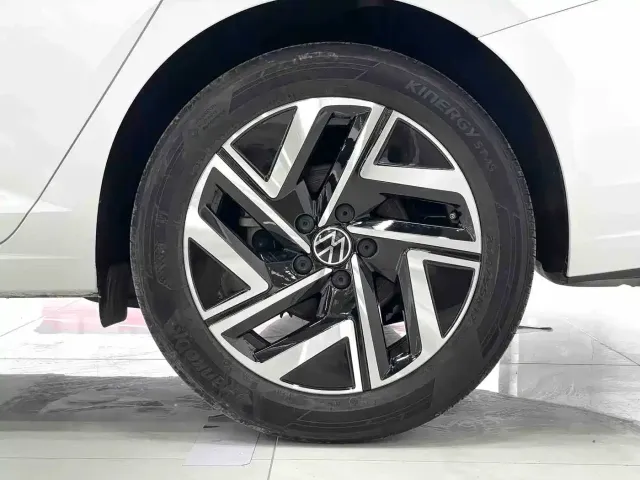Volkswagen Sagitar — Фото автомобиля 12
