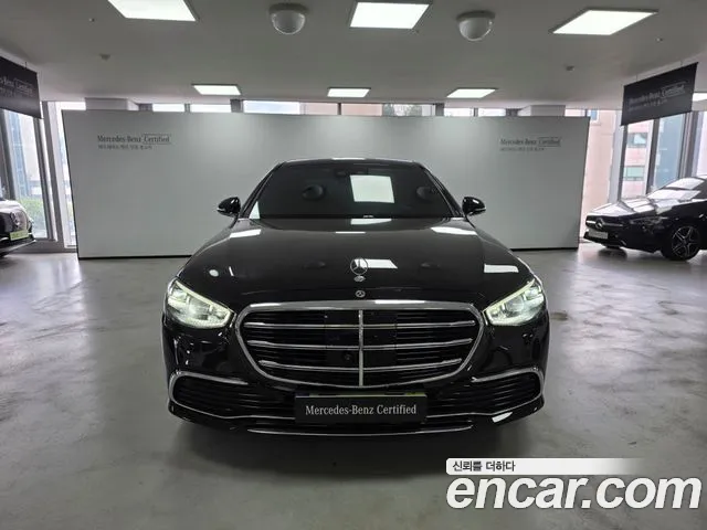 Mercedes-Benz S-Class — Фото автомобиля 3