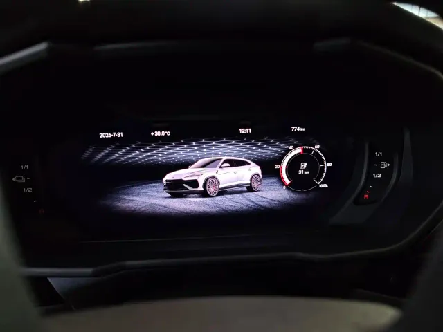 Lamborghini Urus — Фото автомобиля 10