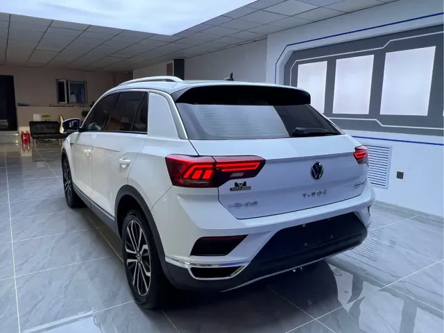 Volkswagen T-Roc — Фото автомобиля 6