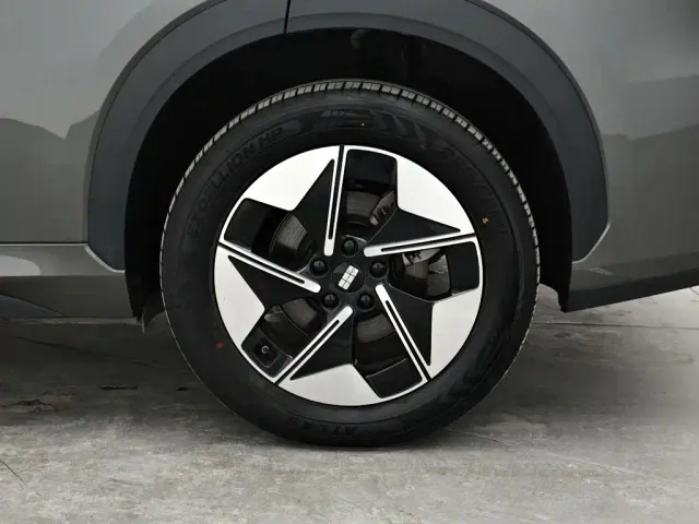 Geely Galaxy E5 — Фото автомобиля 8
