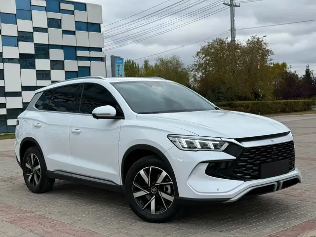BYD Song Pro — Фото автомобиля 3