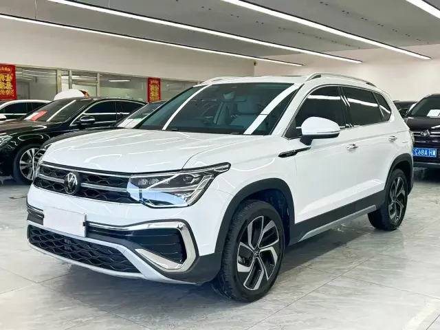 Фотография автомобиля — Volkswagen Tharu