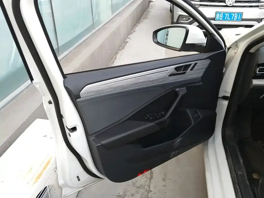Volkswagen Sagitar 2024 300TSI DSG Surpass Edition — Фото автомобиля 7