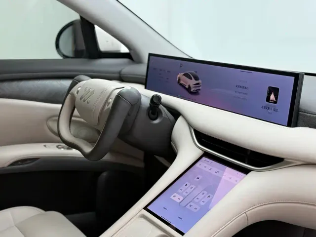 IM Motors LS6 — Фото автомобиля 18