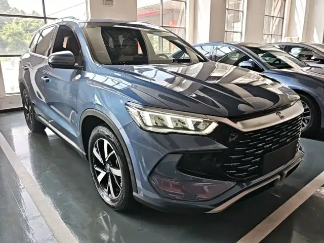 BYD Song Pro — Фото автомобиля 3