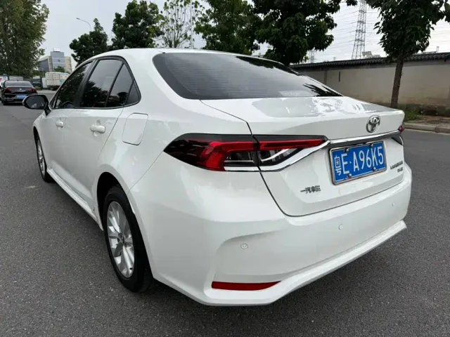 Toyota Corolla — Фото автомобиля 8