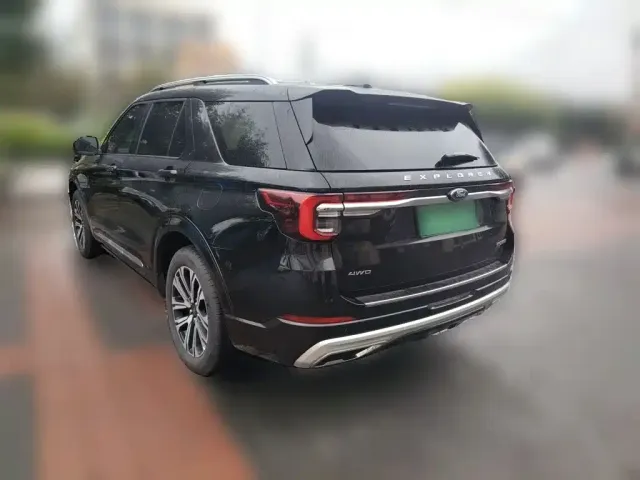 Ford Explorer — Фото автомобиля 24