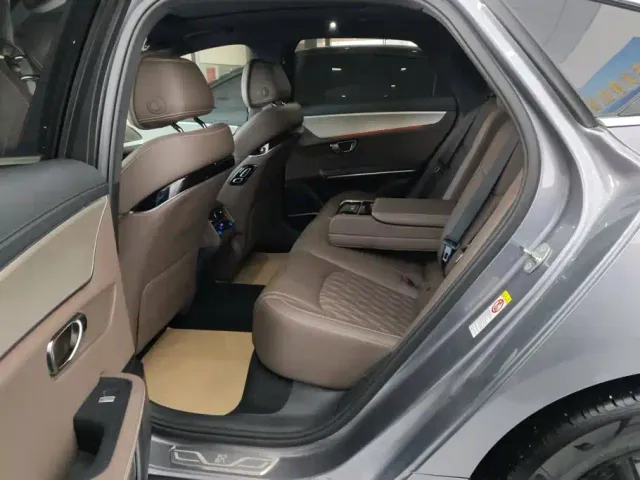 BYD Han — Фото автомобиля 11