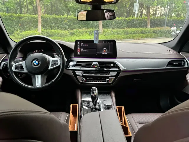 BMW 5 Series — Фото автомобиля 7